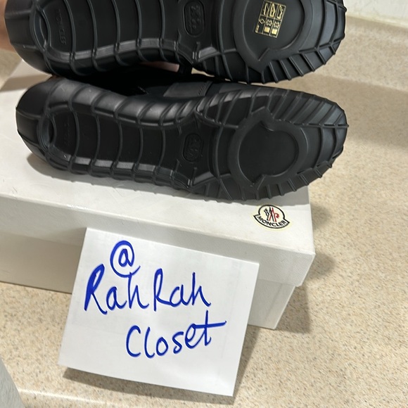 Moncler Women's Emilia Low Top Sneakers size 37 1/2 NWT - Picture 9 of 9